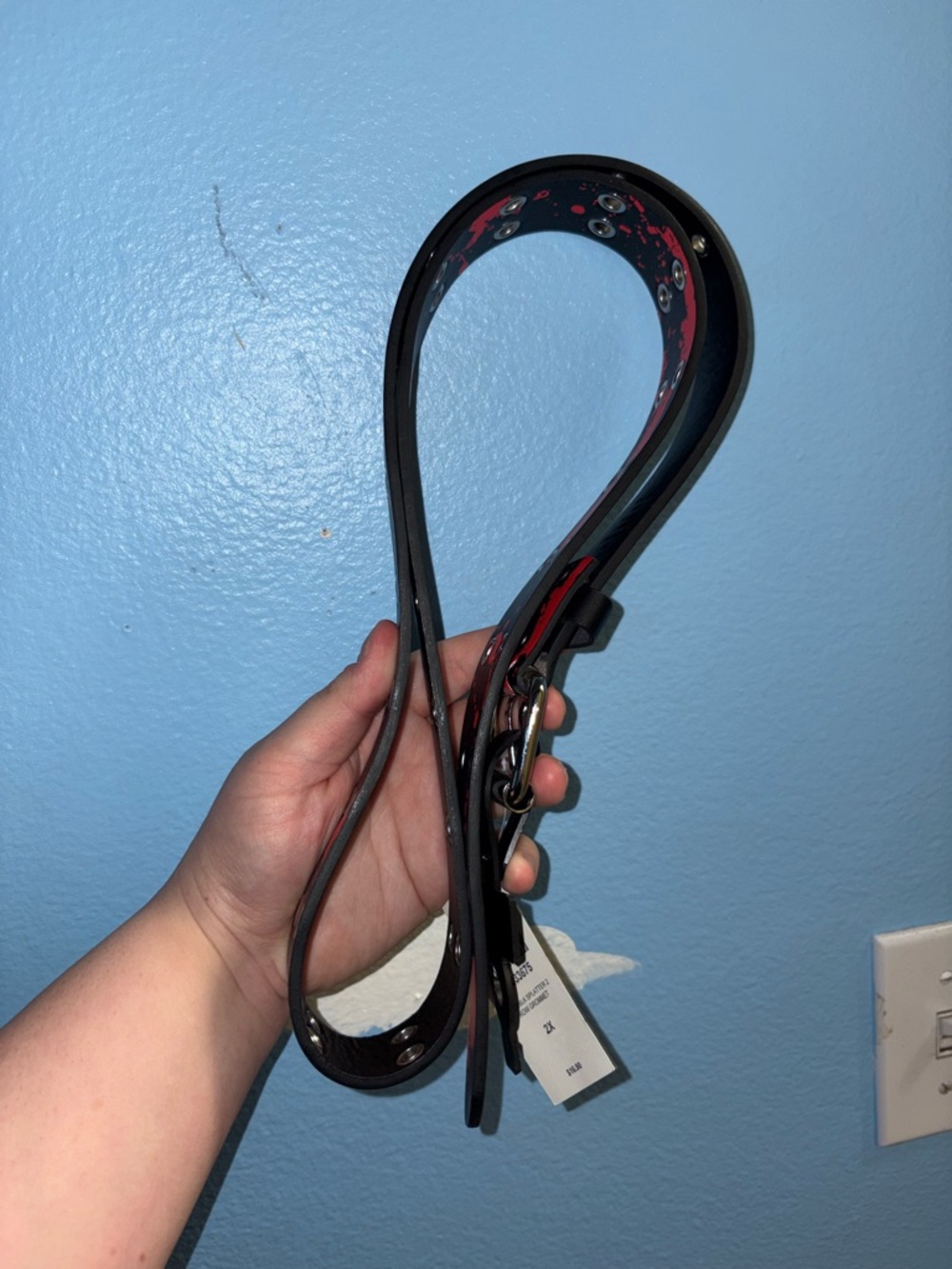 NWT - Hot Topic Black & Red Splatter Grommet Belt - Picture 5 of 9
